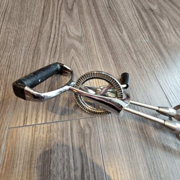 Vintage Hand Egg Beater Stainless Steel - Picture 4 of 5